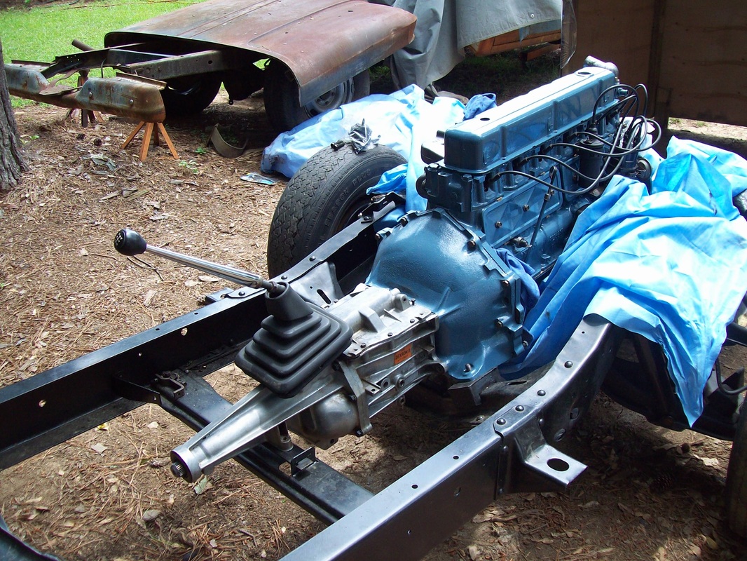 1/25 Street Rod Chevy 375HP LT5 DOC V8 EFI Engine w/Borg-Warner 5 speed Tranny